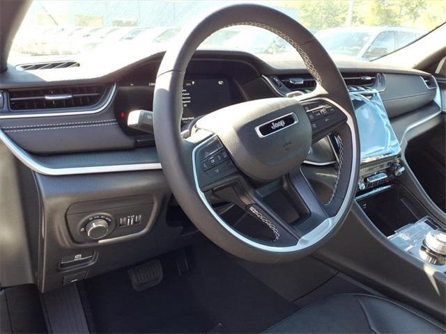 new 2025 Jeep Grand Cherokee car, priced at $38,619