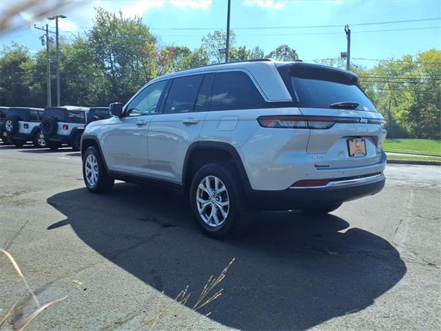 used 2022 Jeep Grand Cherokee car, priced at $31,467