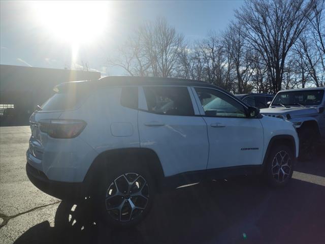 new 2025 Jeep Compass car, priced at $27,562