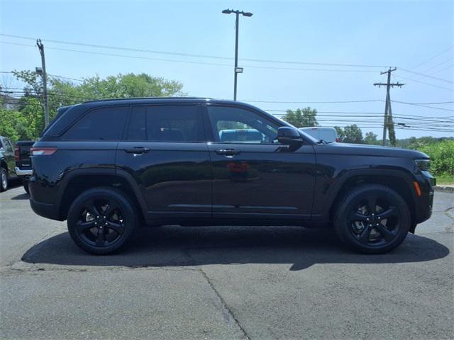 used 2022 Jeep Grand Cherokee car, priced at $32,330