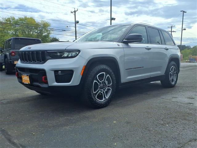 used 2022 Jeep Grand Cherokee car, priced at $35,720