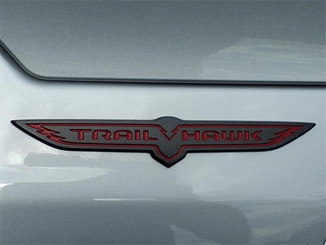 used 2022 Jeep Grand Cherokee car, priced at $35,720