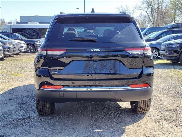 new 2024 Jeep Grand Cherokee car, priced at $50,052