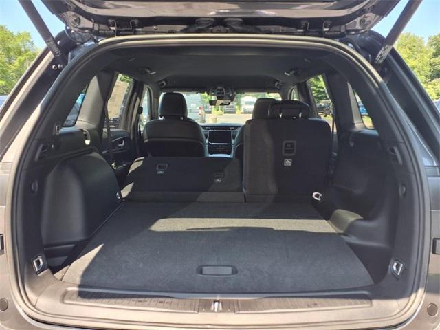 new 2025 Jeep Grand Cherokee car, priced at $40,742