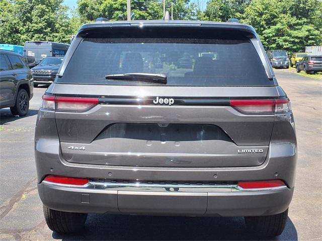 new 2025 Jeep Grand Cherokee car, priced at $40,742