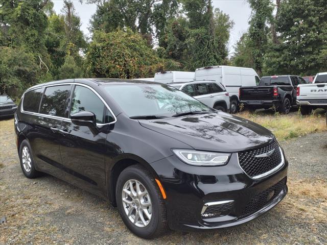 new 2024 Chrysler Pacifica car, priced at $41,430