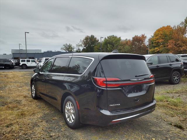 new 2024 Chrysler Pacifica car, priced at $41,430