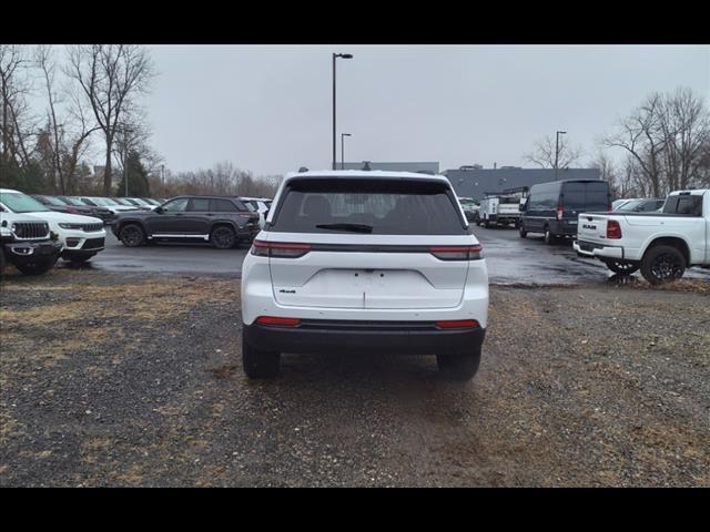 new 2025 Jeep Grand Cherokee car, priced at $40,349