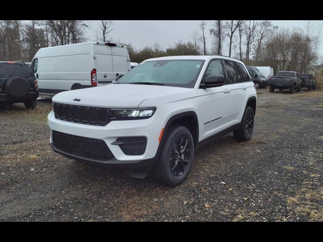 new 2025 Jeep Grand Cherokee car, priced at $40,349