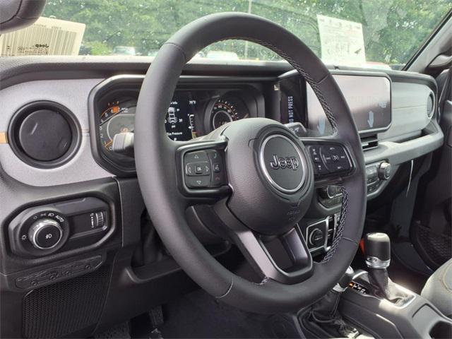 new 2025 Jeep Wrangler car, priced at $41,290