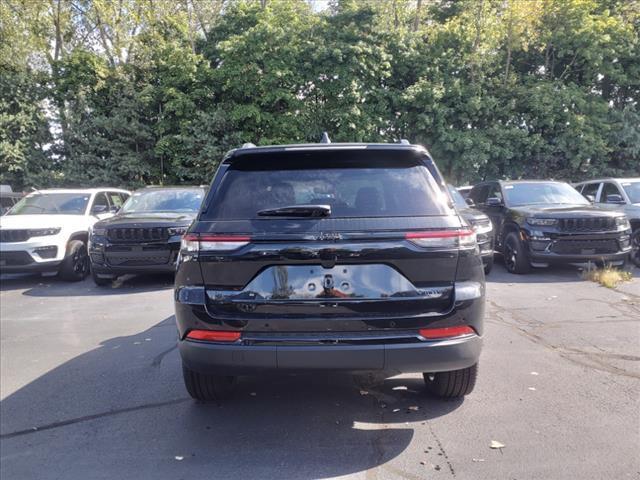 new 2024 Jeep Grand Cherokee car, priced at $45,800