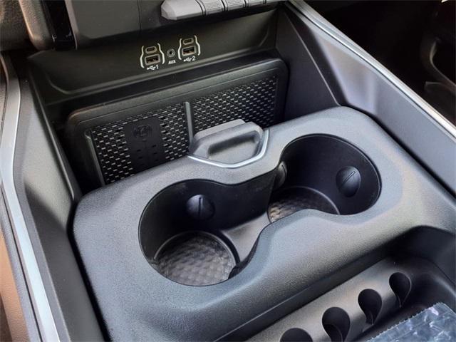 new 2025 Ram 1500 car, priced at $47,277