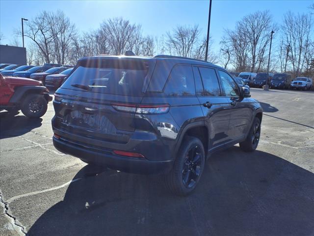 new 2025 Jeep Grand Cherokee car, priced at $43,231