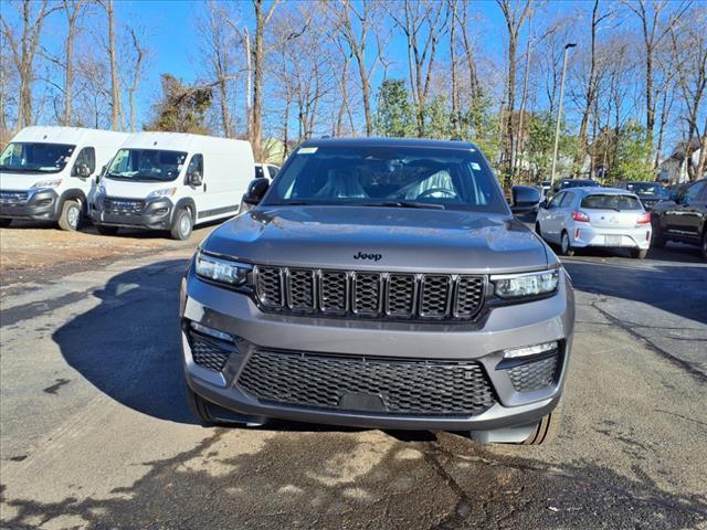 new 2025 Jeep Grand Cherokee car, priced at $43,231