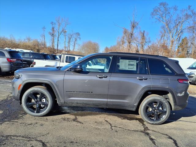 new 2025 Jeep Grand Cherokee car, priced at $43,231