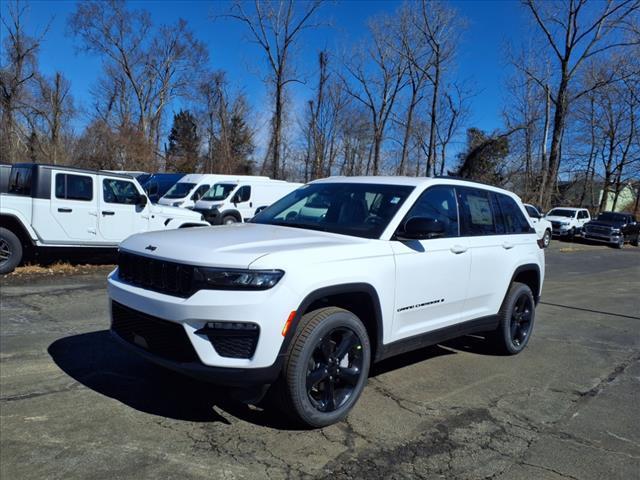 new 2025 Jeep Grand Cherokee car, priced at $42,695