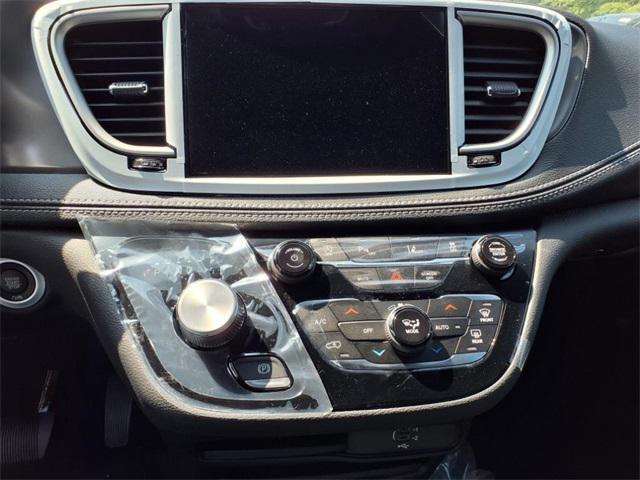 new 2026 Chrysler Pacifica car, priced at $39,890