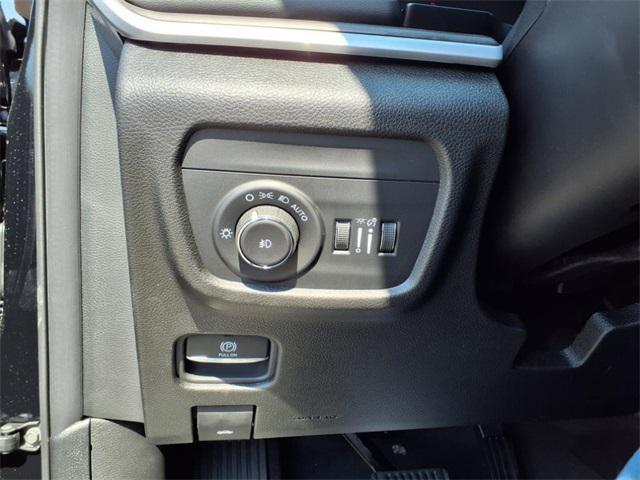 new 2025 Jeep Grand Cherokee car, priced at $41,431
