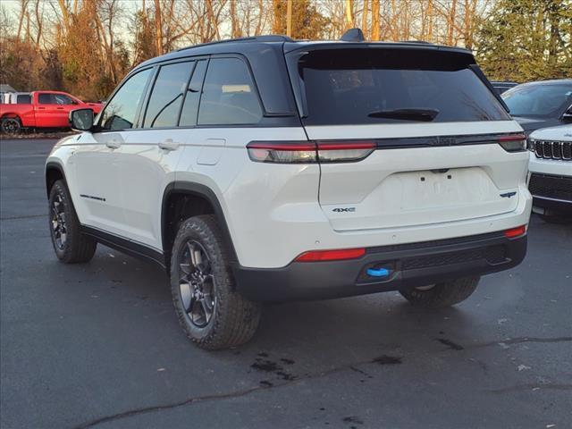 new 2024 Jeep Grand Cherokee car, priced at $57,877