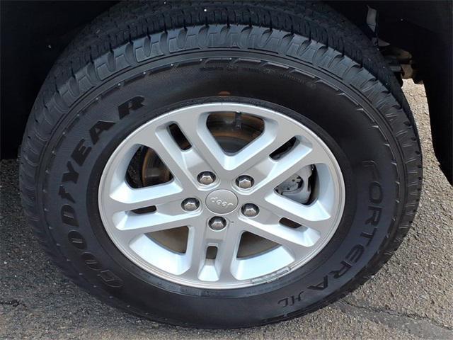 used 2023 Jeep Grand Cherokee car, priced at $29,868
