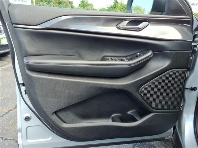 used 2023 Jeep Grand Cherokee car, priced at $29,868