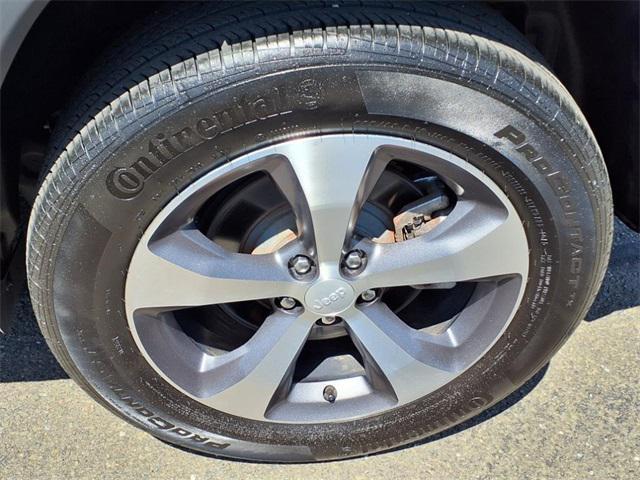 used 2021 Jeep Cherokee car, priced at $24,920