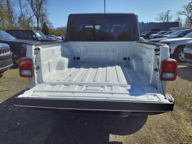 new 2024 Jeep Gladiator car, priced at $46,569