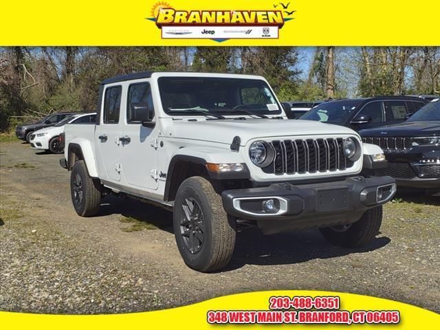 new 2024 Jeep Gladiator car, priced at $46,569