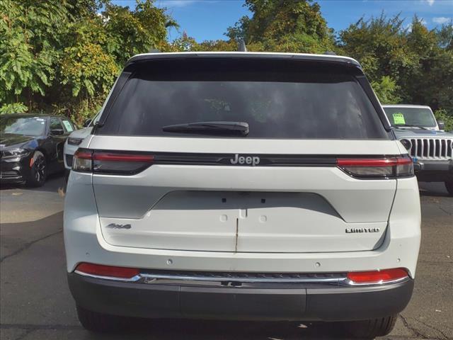 new 2024 Jeep Grand Cherokee car, priced at $42,811