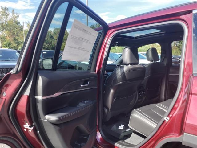 new 2024 Jeep Grand Cherokee car, priced at $42,847