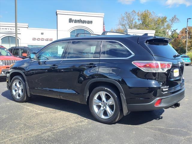 used 2016 Toyota Highlander car, priced at $21,527