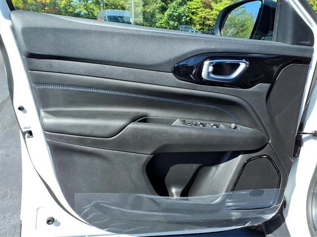 new 2026 Jeep Compass car, priced at $31,177