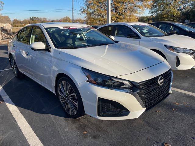 new 2025 Nissan Altima car, priced at $32,605