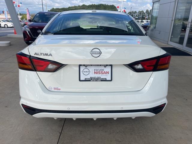 new 2025 Nissan Altima car, priced at $27,999