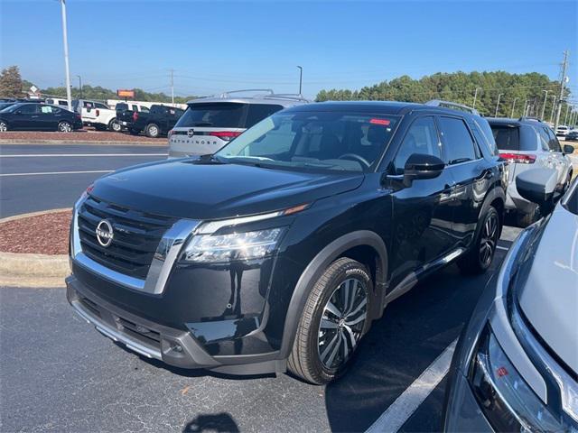 new 2024 Nissan Pathfinder car, priced at $45,999