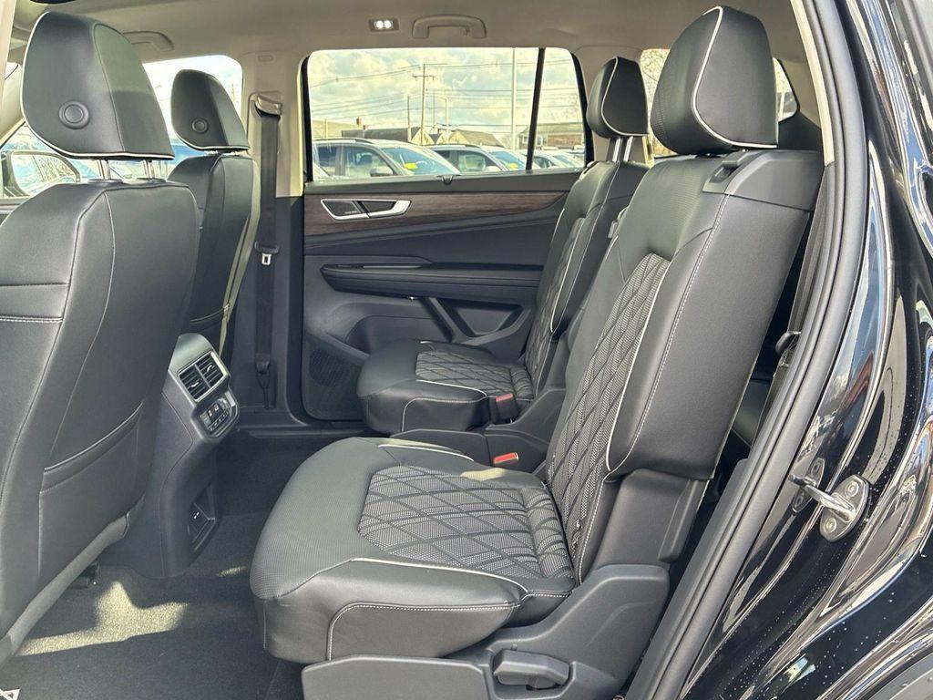 new 2026 Volkswagen Atlas car, priced at $56,188