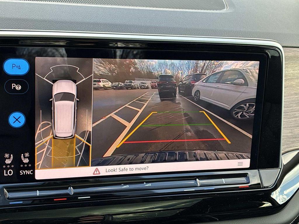 new 2026 Volkswagen Atlas car, priced at $56,188