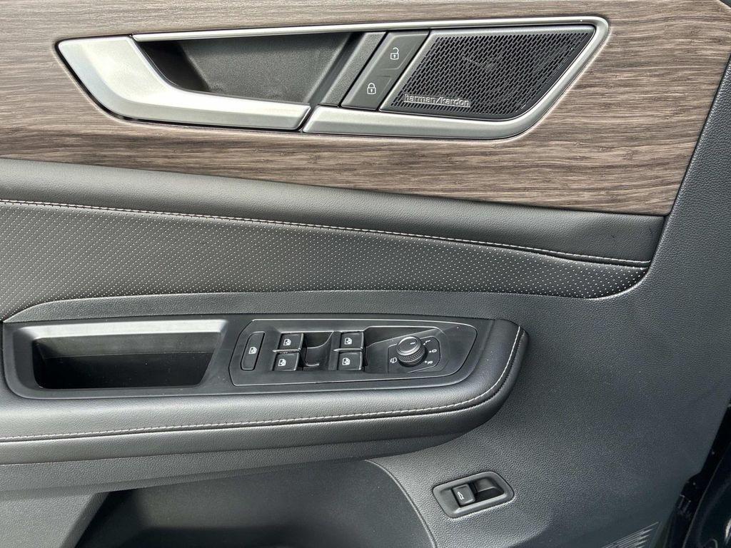 new 2026 Volkswagen Atlas car, priced at $56,188