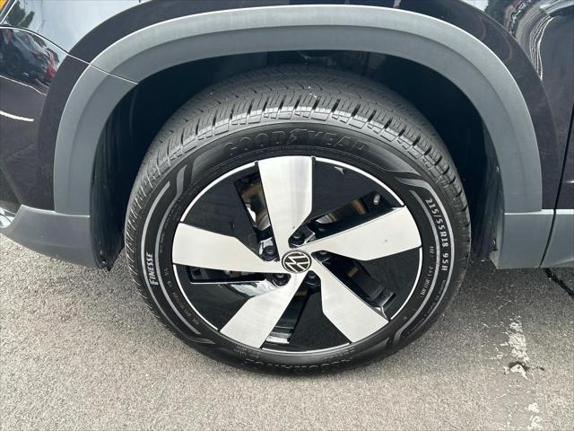 used 2024 Volkswagen Taos car, priced at $23,890