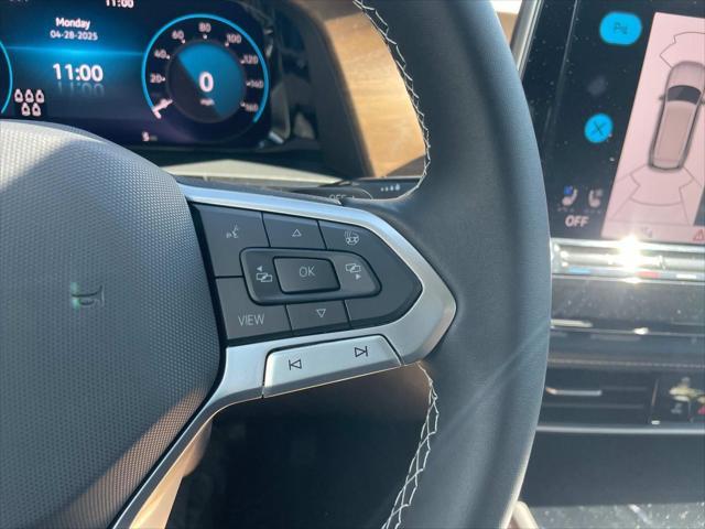 new 2025 Volkswagen Atlas car, priced at $43,468