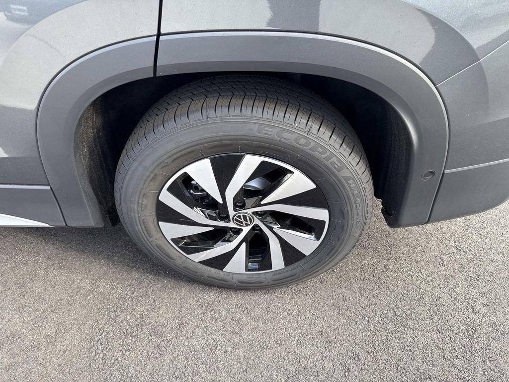 new 2025 Volkswagen Tiguan car, priced at $32,927