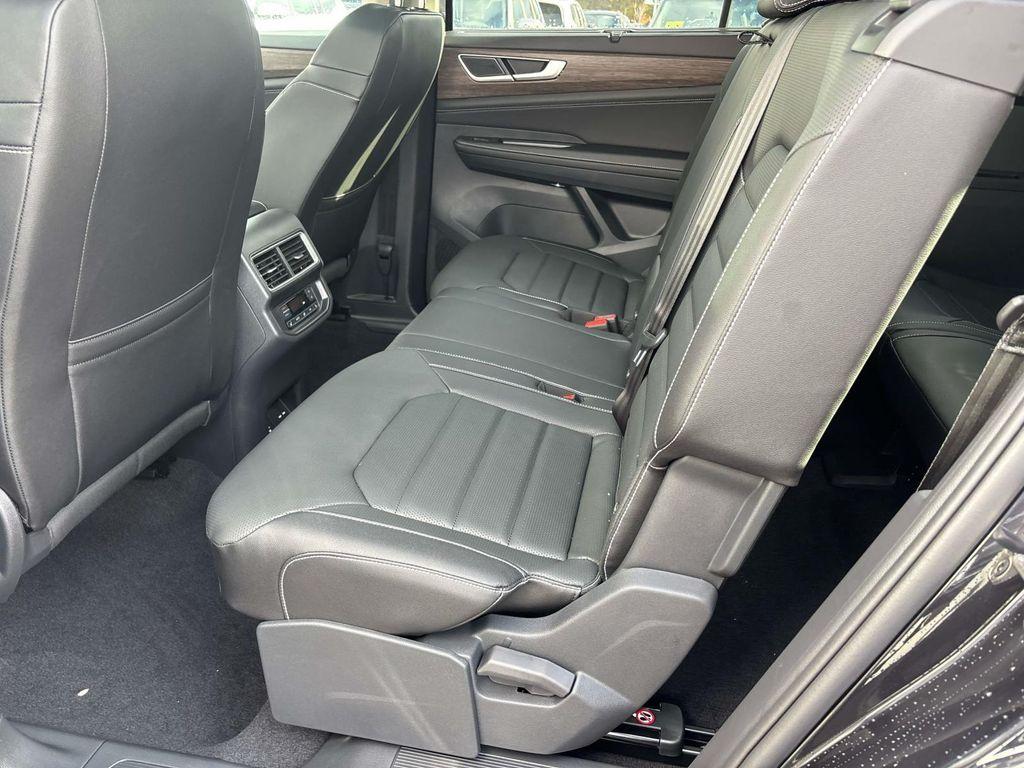 new 2026 Volkswagen Atlas car, priced at $50,432