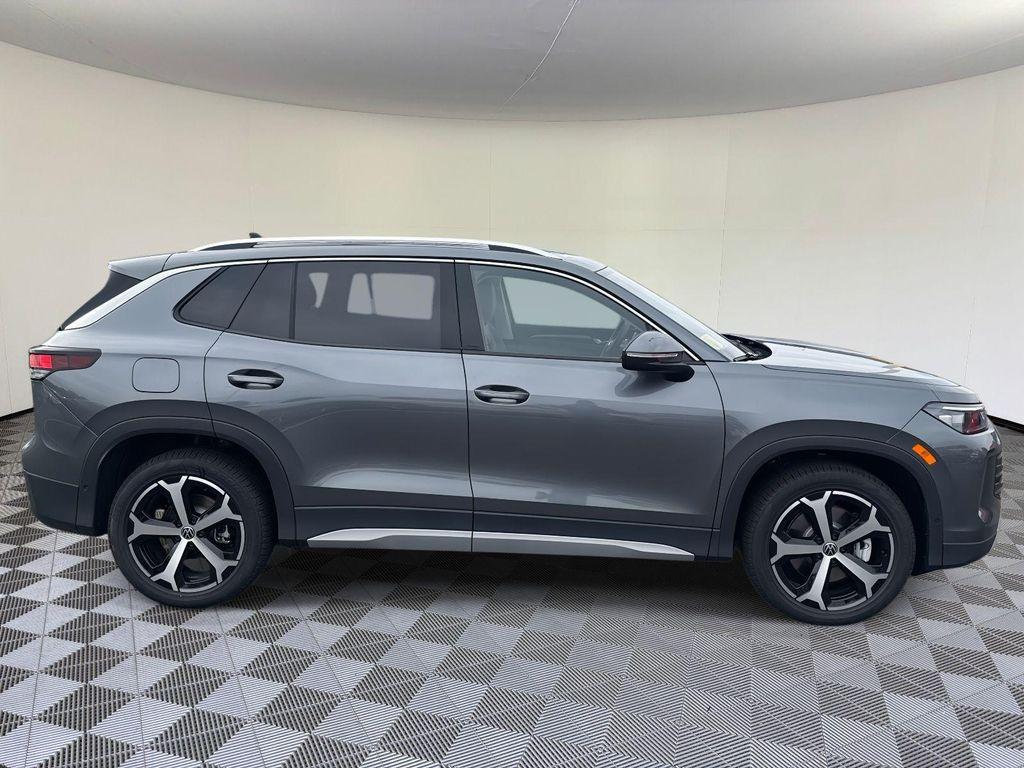 new 2025 Volkswagen Tiguan car, priced at $36,855