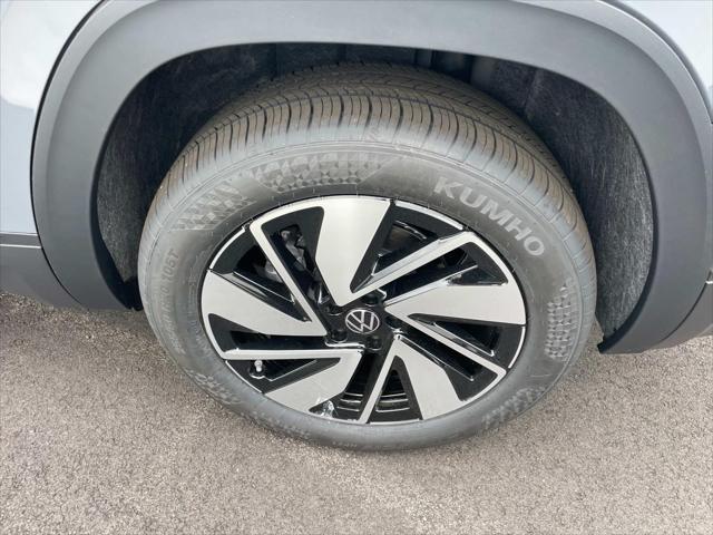 new 2025 Volkswagen Atlas car, priced at $45,413