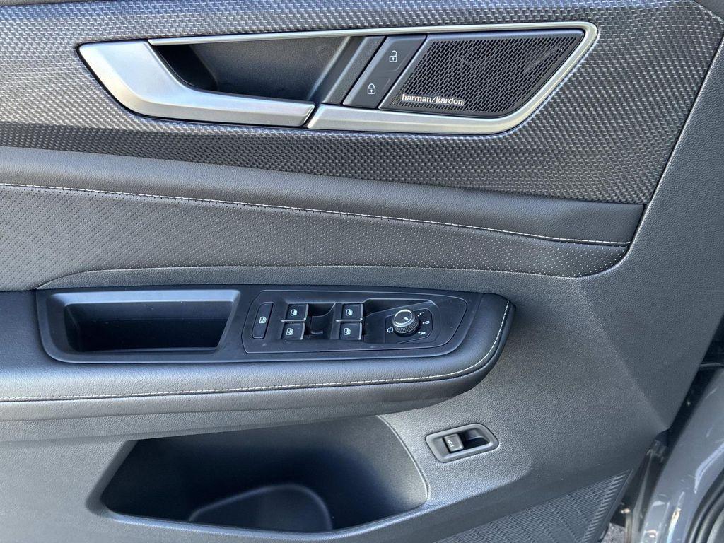 new 2026 Volkswagen Atlas Cross Sport car, priced at $54,946