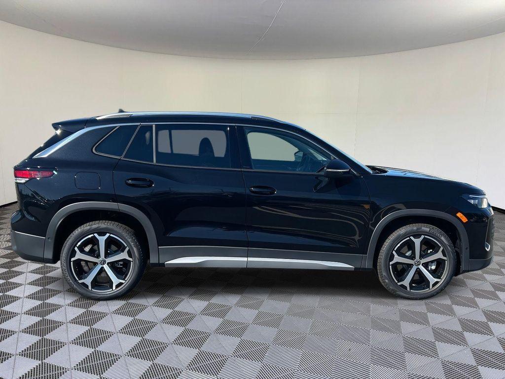 new 2025 Volkswagen Tiguan car, priced at $36,855