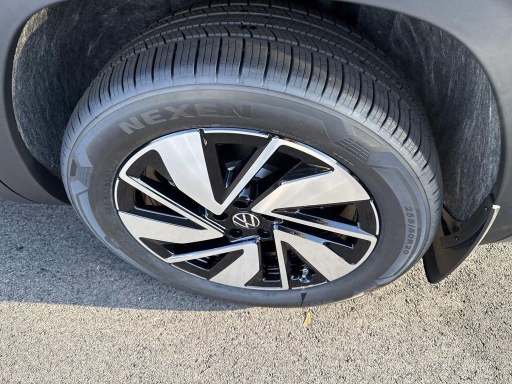 new 2026 Volkswagen Atlas car, priced at $48,637