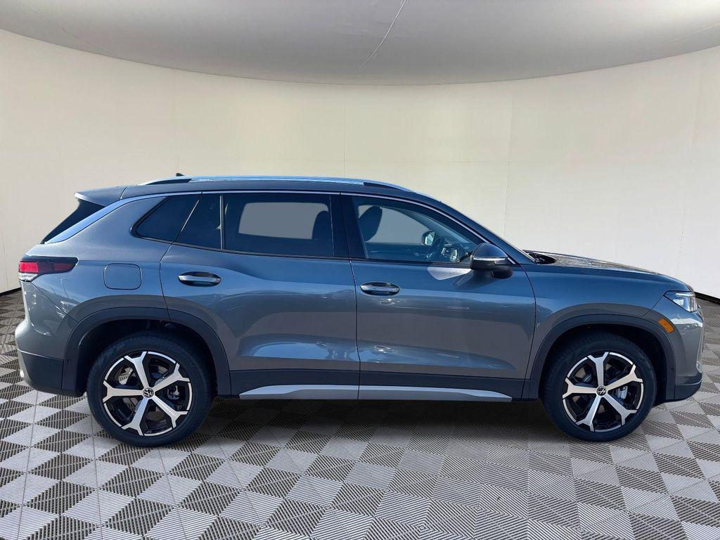 new 2026 Volkswagen Tiguan car, priced at $37,587