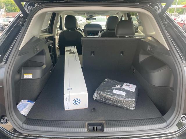 new 2025 Volkswagen Tiguan car, priced at $36,284