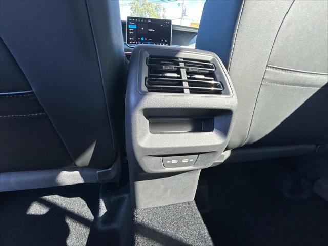 new 2025 Volkswagen Tiguan car, priced at $34,011